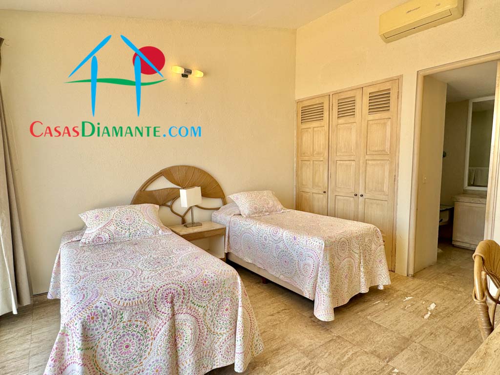 Brisas Diamante Villa 98 - Recámara tres 4